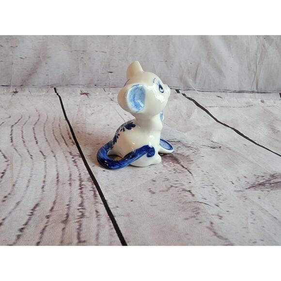 Vintage 1970's Miniature Mice Ceramic Figurines Enesco Handpainted Blue White - Picture 3 of 6